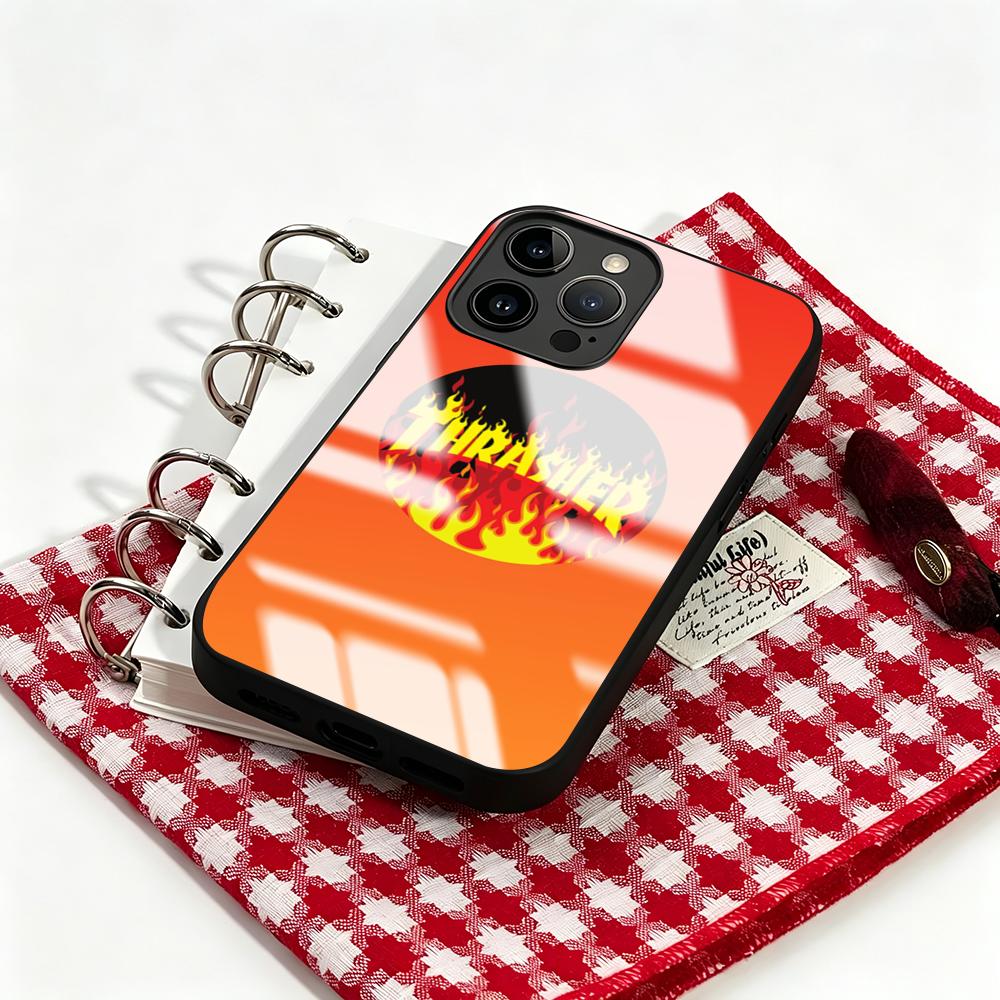 Etui na telefon marki THRASHER – Mini Pc Case recenzja i cena